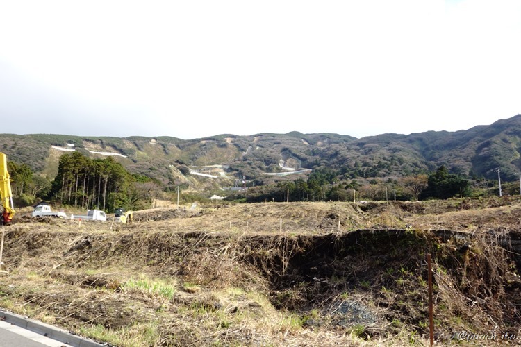 土砂が流れた三原山外輪山